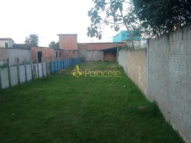 Terreno com 406m², à venda, no bairro Centro em Potim