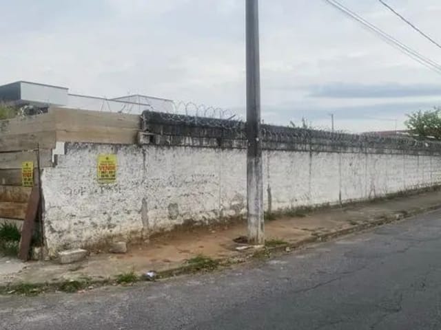 Terreno com 300m², à venda, no bairro Jardim Gurilândia em Taubaté