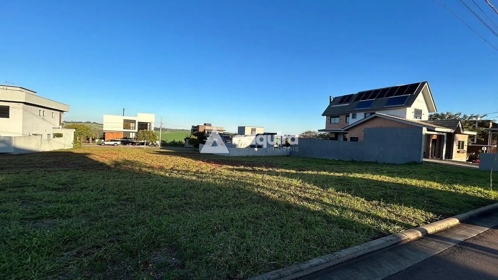 Terreno, 302 m² - Foto 1