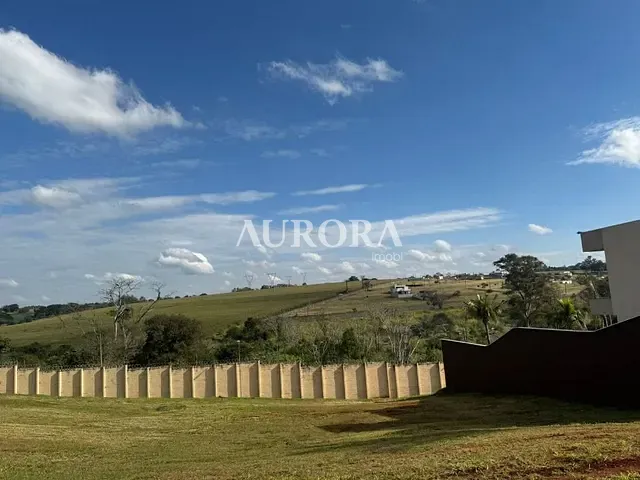 Terreno com 728m², à venda, no bairro Parque Residencial Manela em Cambé