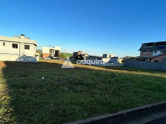 Terreno com 303m², à venda, no bairro Jardim Carvalho em Ponta Grossa