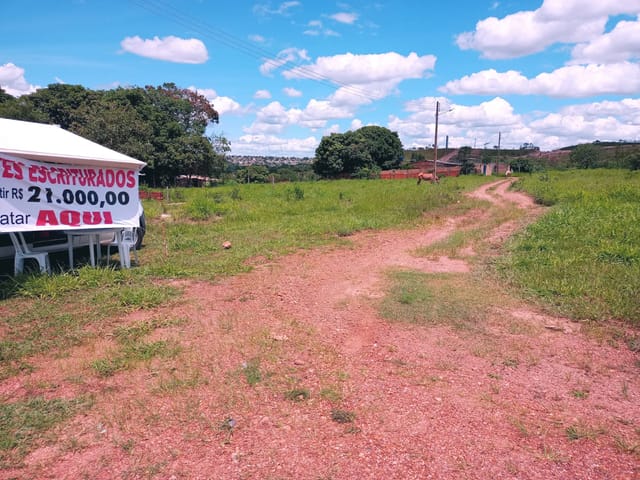 Terreno à venda, no bairro Residencial Paraíso em Novo Gama