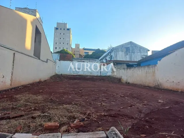 Terreno com 330m², à venda, no bairro Chácaras Pietraroia em Londrina