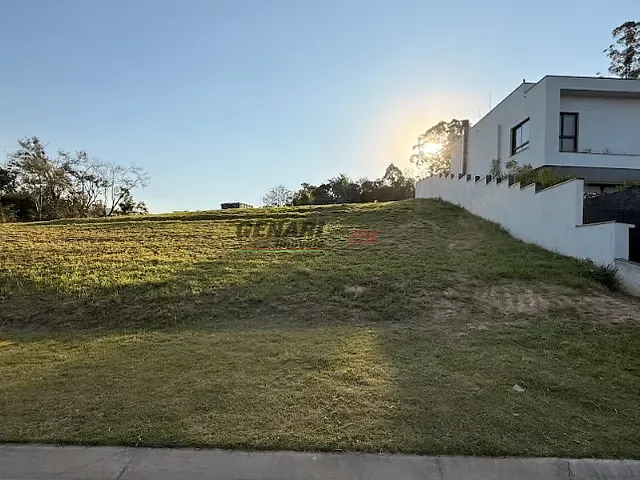 Terreno com 580m², à venda, no bairro Parque Villa dos Pinheiros em Indaiatuba