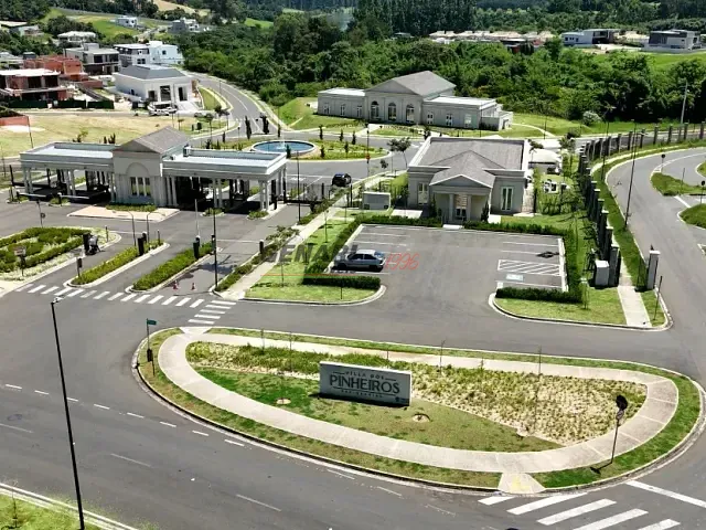 Terreno com 607m², à venda, no bairro Parque Villa dos Pinheiros em Indaiatuba