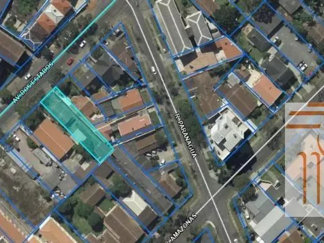 Terreno à venda, no bairro Água Verde em Curitiba