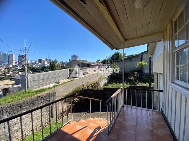 Terreno com 416m², à venda, no bairro Uvaranas em Ponta Grossa