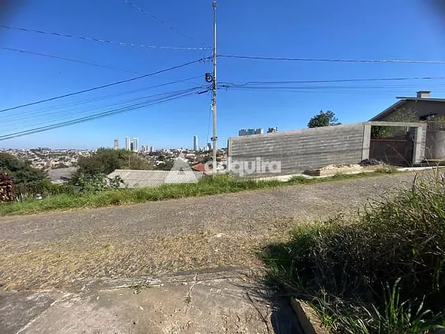 Terreno com 416m², à venda, no bairro Uvaranas em Ponta Grossa