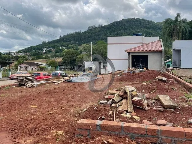 Terreno com 366m², para alugar, no bairro Centro Administrativo em Teutônia