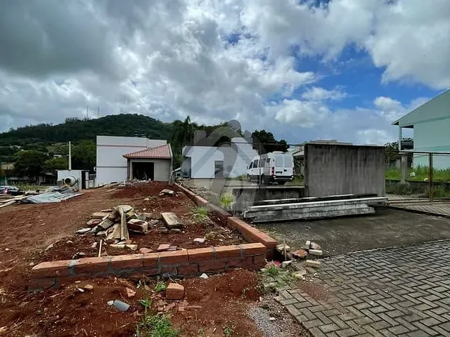 Terreno com 366m², para alugar, no bairro Centro Administrativo em Teutônia