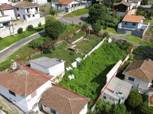 Terreno à venda, no bairro Vista Alegre em Curitiba