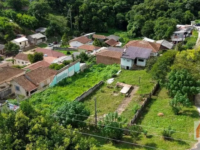 Terreno à venda, no bairro Vista Alegre em Curitiba