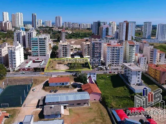 Terreno à venda, no bairro Parque Campolim em Sorocaba