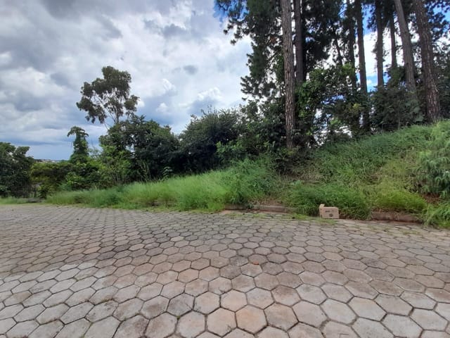 Terreno à venda, no bairro sao lourenço velho em São Lourenço