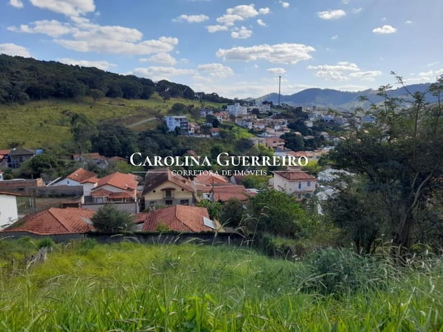 Terreno à venda, no bairro SOLAR DOS LAGOS em São Lourenço