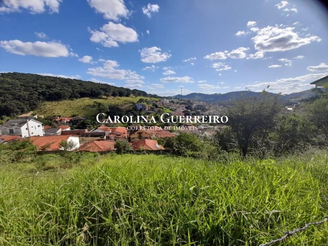 Terreno à venda, no bairro SOLAR DOS LAGOS em São Lourenço