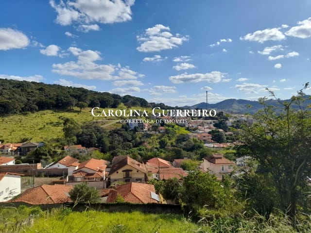 Terreno à venda, no bairro SOLAR DOS LAGOS em São Lourenço