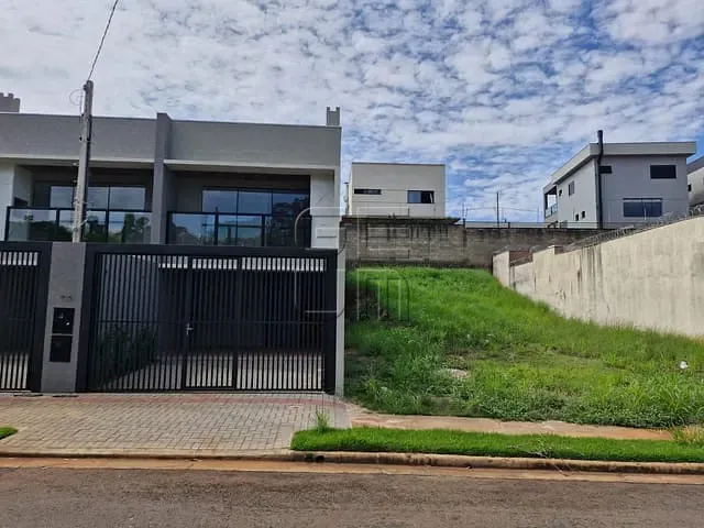 Terreno com 266m², à venda, no bairro Gleba Simon Frazer em Londrina