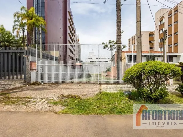 Terreno à venda, no bairro Seminário em Curitiba