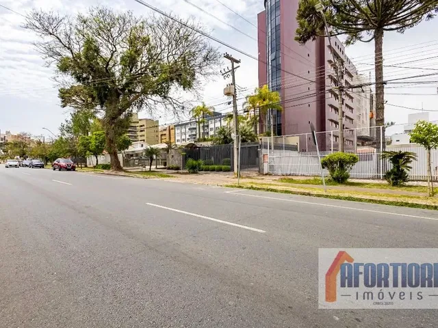 Terreno à venda, no bairro Seminário em Curitiba