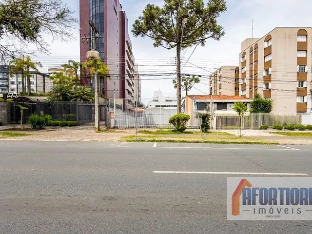 Terreno à venda, no bairro Seminário em Curitiba