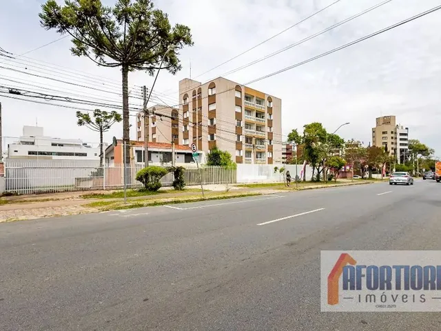 Terreno à venda, no bairro Seminário em Curitiba