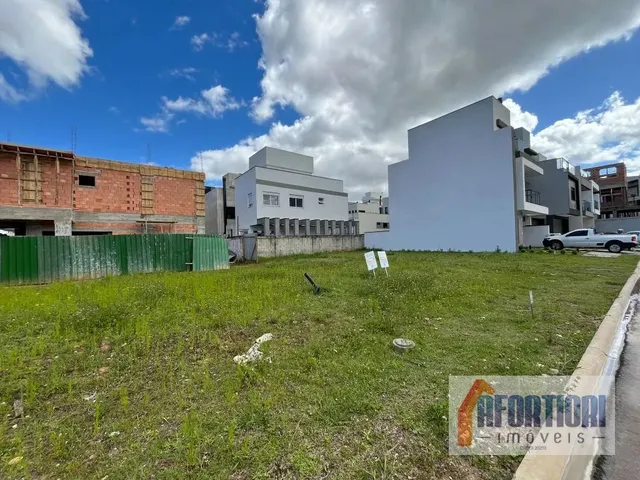 Terreno à venda, no bairro Santa Cândida em Curitiba