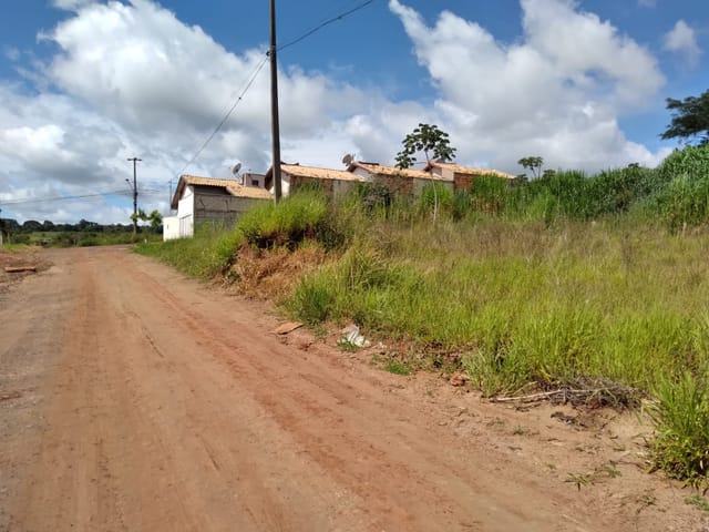 Terreno à venda, no bairro Jardim das Cerejeiras em Campo Grande