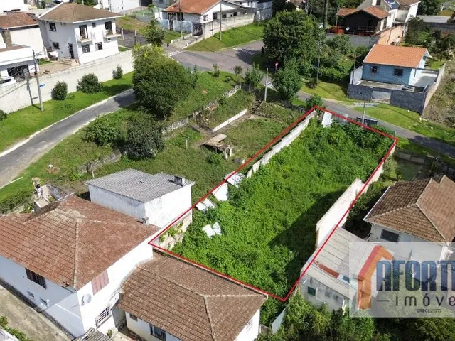 Terreno à venda, no bairro Vista Alegre em Curitiba