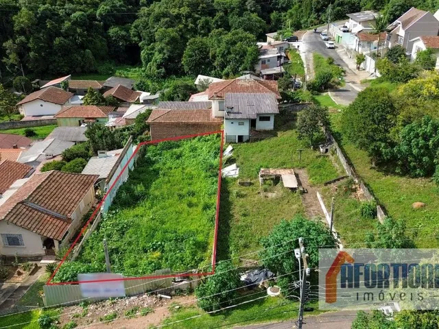 Terreno à venda, no bairro Vista Alegre em Curitiba