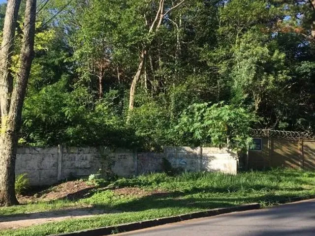 Terreno à venda, no bairro Bacacheri em Curitiba