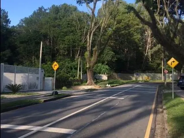 Terreno à venda, no bairro Bacacheri em Curitiba