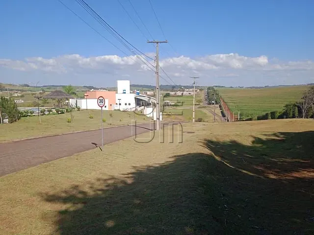 Terreno com 2372m², à venda, no bairro Rodovia Celso Garcia Cid em Sertanópolis