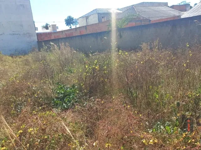 Terreno à venda, no bairro Parque dos Lagos em Colombo