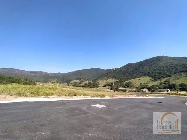 Terreno com 333m², à venda, no bairro Laranja Azeda em Bom Jesus dos Perdões