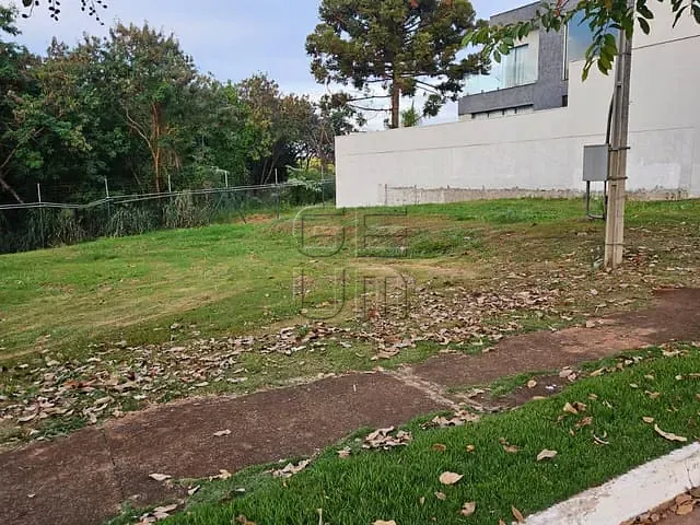 Terreno com 250m², à venda, no bairro Jardim Montecatini em Londrina