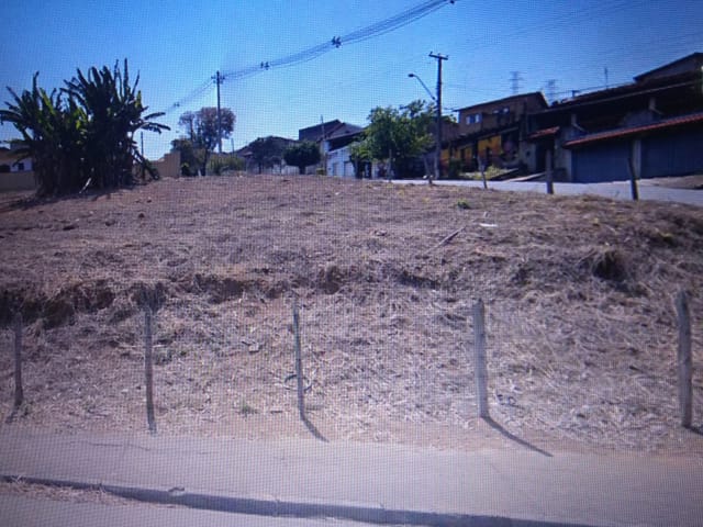 Terreno com 400m², à venda, no bairro Jardim Bela Vista em Taubaté