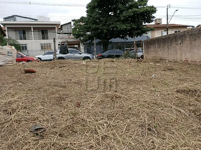 Terreno com 471m², à venda, no bairro Lago Parque em Londrina