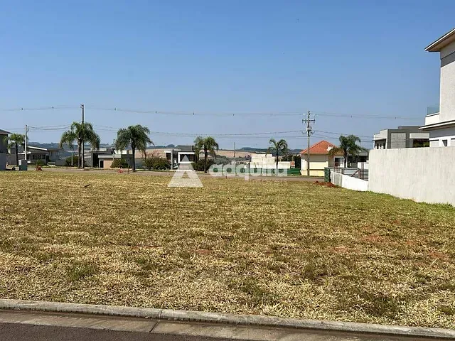 Terreno com 300m², à venda, no bairro Jardim Carvalho em Ponta Grossa