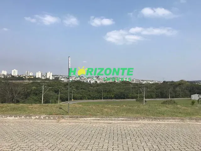 Terreno com 738m², à venda, no bairro URBANOVA em São José dos Campos