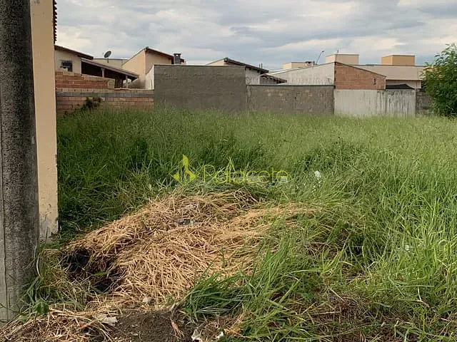 Terreno com 140m², à venda, no bairro Conjunto Habitacional Terra dos Ipês I (Sul) em Pindamonhangaba