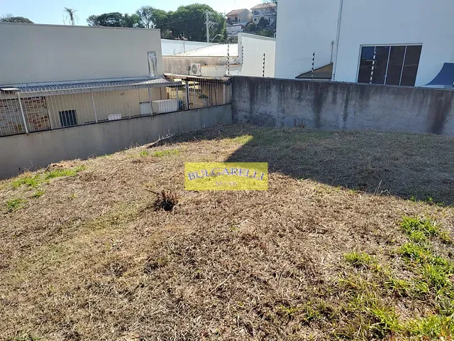 Terreno com 347m², à venda, no bairro Centro em Vinhedo