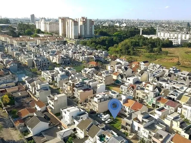 Terreno à venda, no bairro Pinheirinho em Curitiba