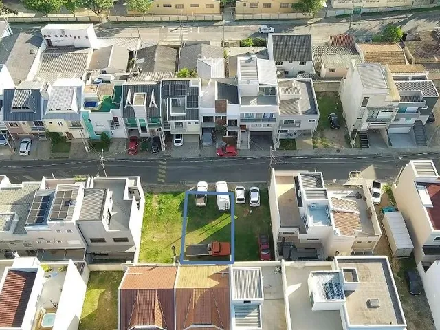 Terreno à venda, no bairro Pinheirinho em Curitiba