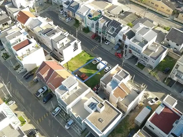 Terreno à venda, no bairro Pinheirinho em Curitiba