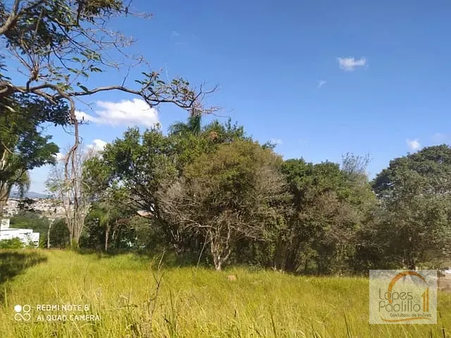 Terreno com 249m², à venda, no bairro Campos de Atibaia em Atibaia