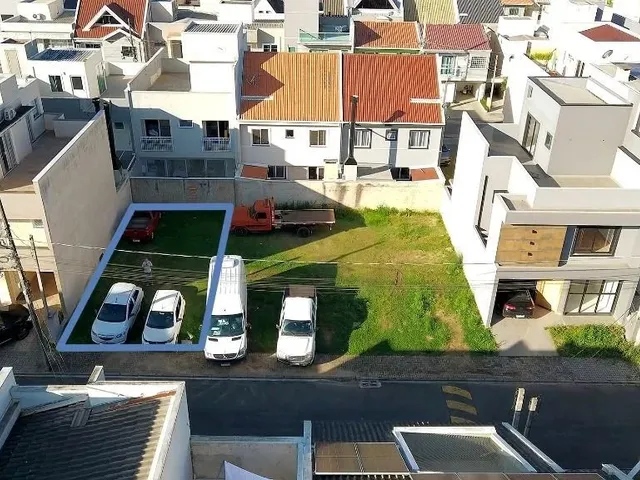 Terreno à venda, no bairro Pinheirinho em Curitiba