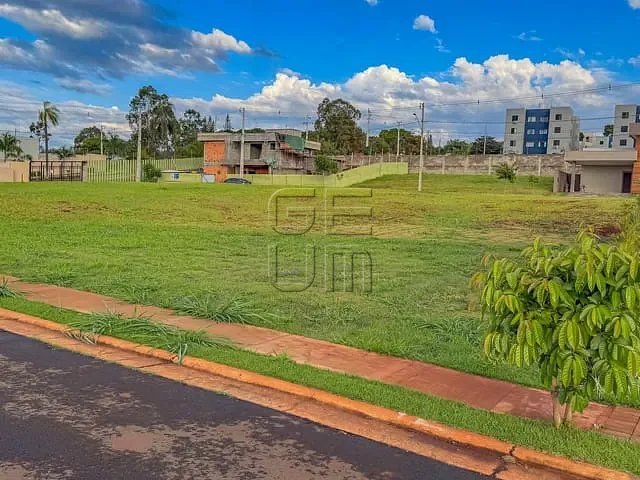Terreno com 250m², à venda, no bairro Marumbi em Londrina