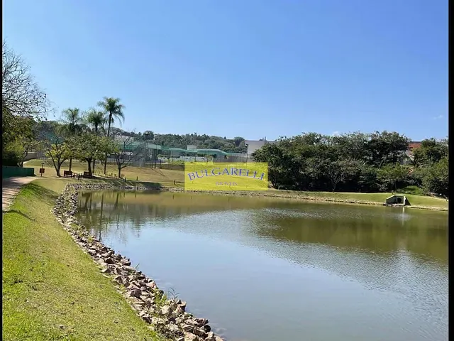 Terreno com 600m², à venda, no bairro Santa Cândida em Vinhedo