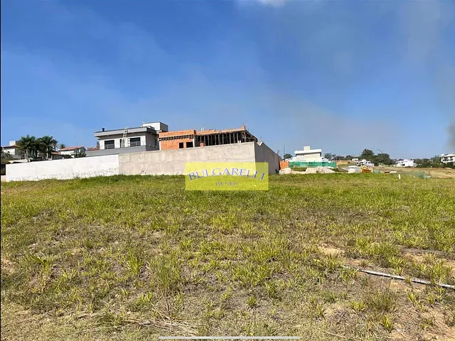Terreno com 600m², à venda, no bairro Santa Cândida em Vinhedo